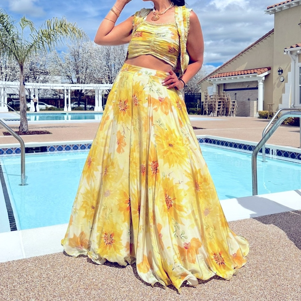 Sunflower print lenhnga with blouse and jacket